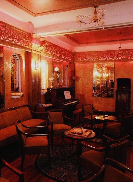 paragon cafe