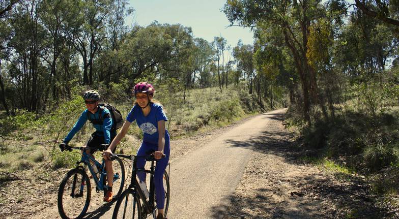 gourmet food and wine cycling tour for 2