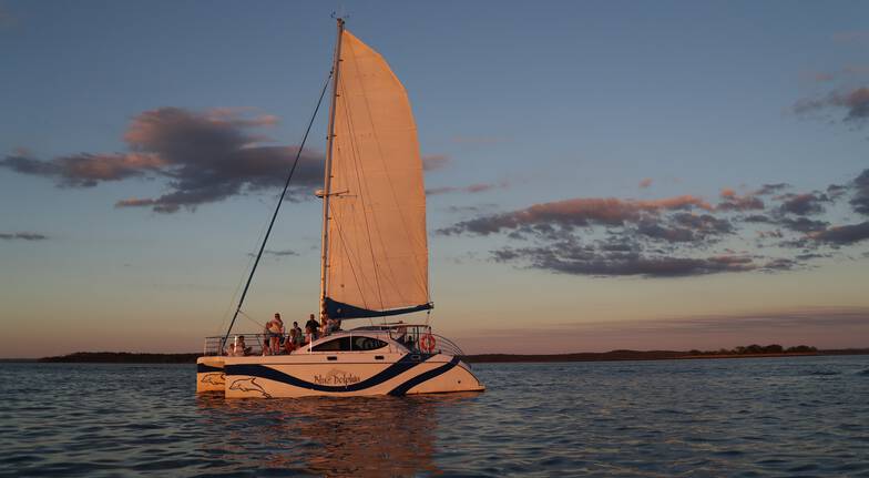 hervey bay sunset cruise with open bar