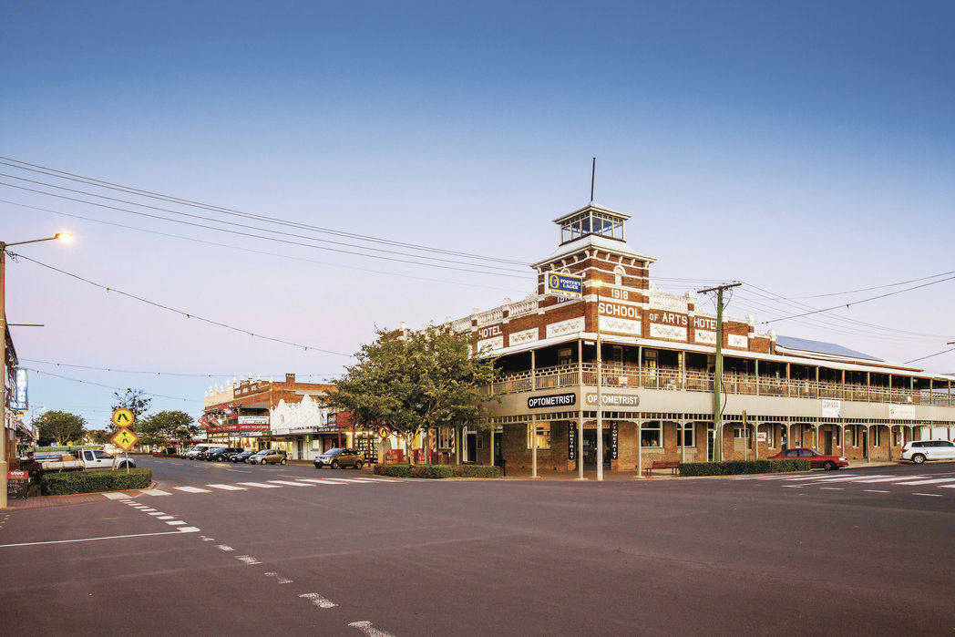 how to spend 48 hours in roma queensland png